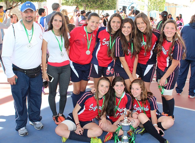 身北极光下 身北极光下