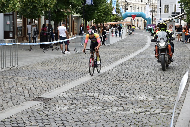 劲旅托特纳 劲旅托特纳